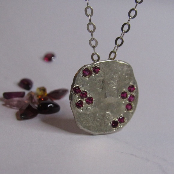 Necklace - Picture 4 of 8